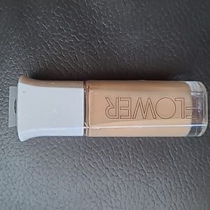 Flower Beauty Foundation LF7